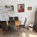Elena Flat Orchidee Zentrum * Duisburg