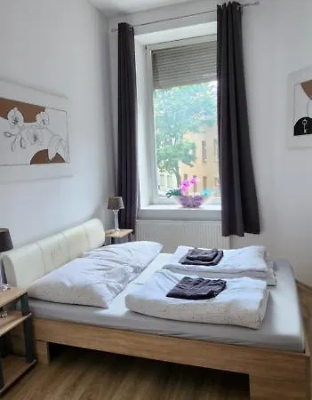 Elena Flat Orchidee Zentrum Duisburg