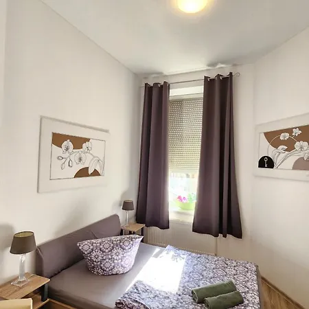 Apartment Elena Flat Orchidee Zentrum Duisburg
